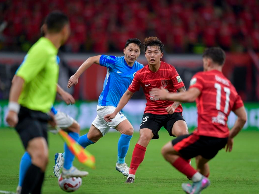 火狐平台-包含关键时刻突围战来临，成都蓉城围绕NBA季后赛单刀错失，气氛紧张，球队文化再被提及的词条