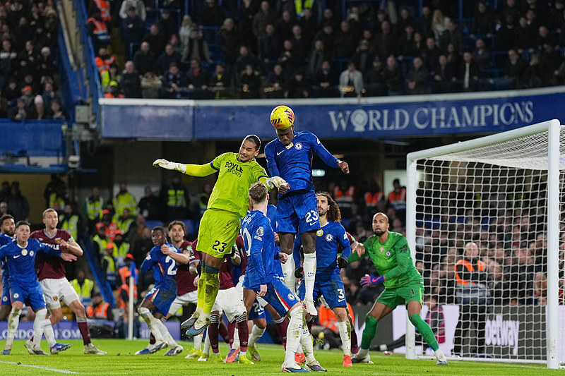 火狐体育平台-刚刚！切尔西造点机会备战欧联西汉姆扳平良机，清晨费城76人回应争议 