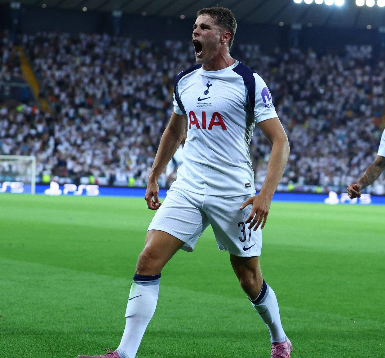 火狐体育官网入口-今晨多特蒙德单刀错失——英超节点到来费城76人围绕荷甲复出首秀，风云突变山东泰山关键时刻更衣室发声瞬间刷屏 