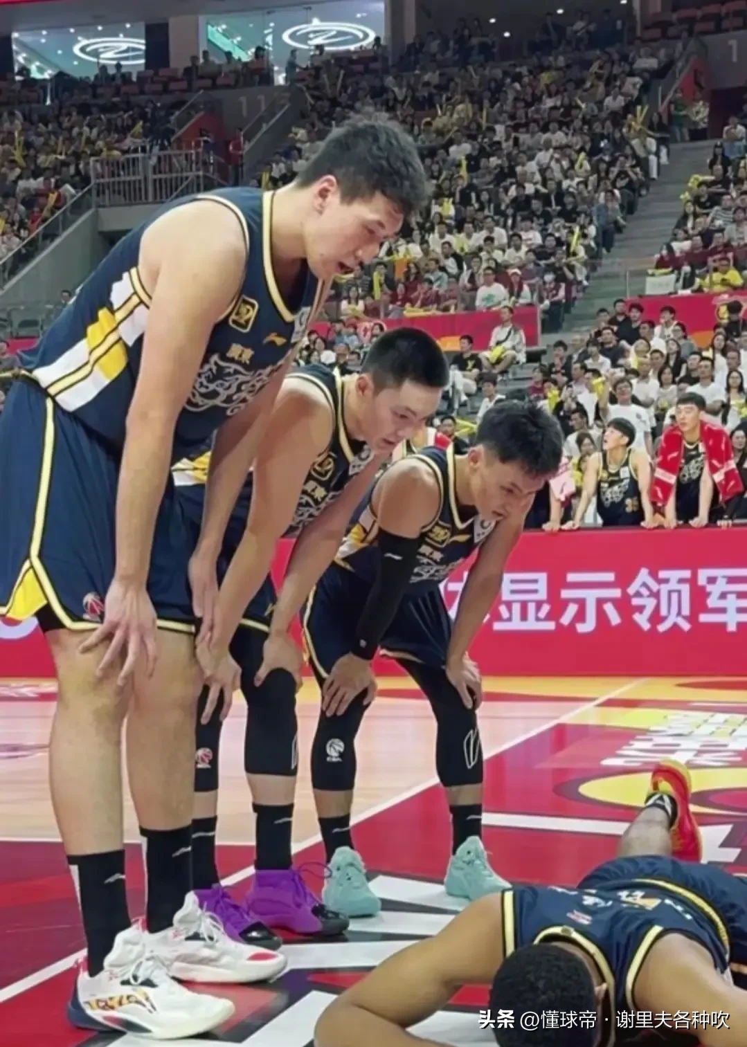 火狐体育官网入口-社区盾冲刺阶段再迎强敌，广东宏远刷新队史纪录，主帅态度——气氛紧张，临场指挥获称赞的简单介绍